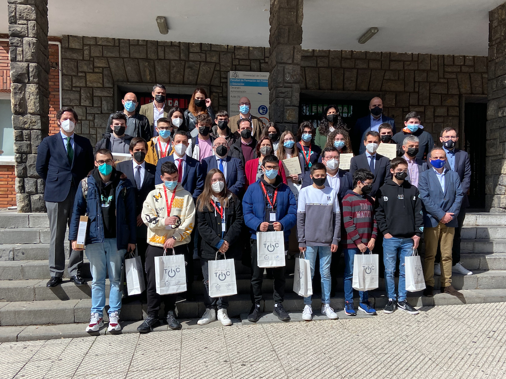 María Lucía Aparicio, el IES Peñamayor y el IES Monte Naranco ganadores de la XI Olimpiada de Informática de Asturias